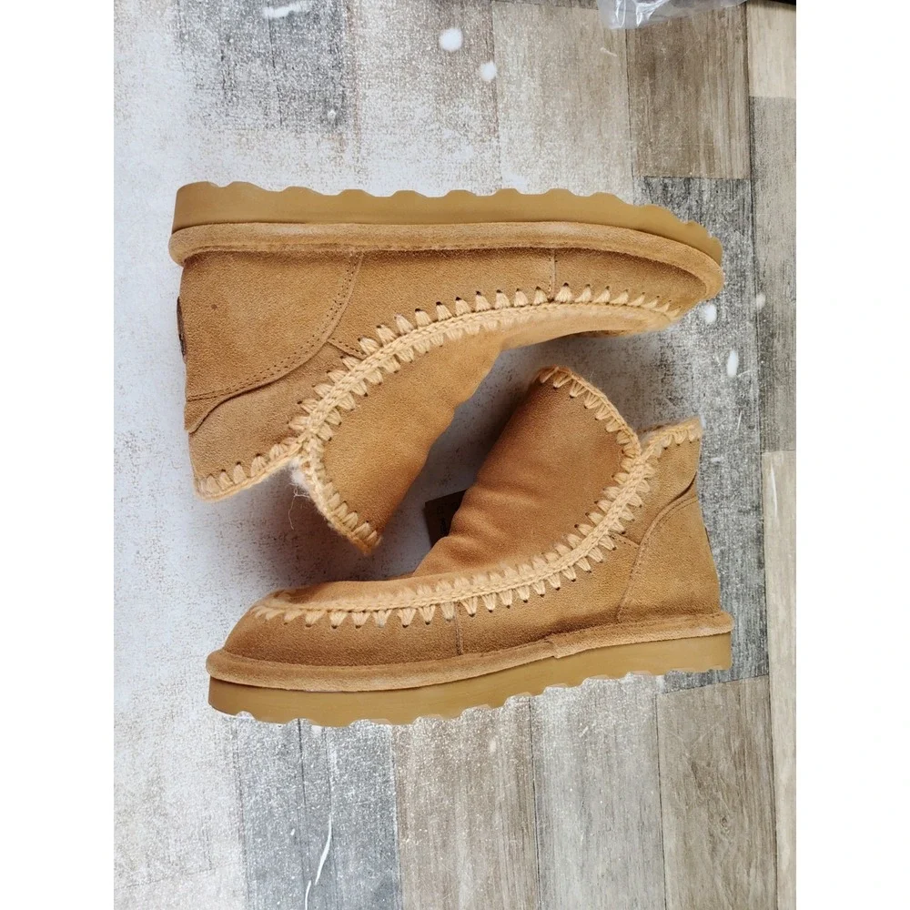 Bearpaw Womens Winter Boots Sz 9 Iced Coffee Suede Crochet Stitching Slip On